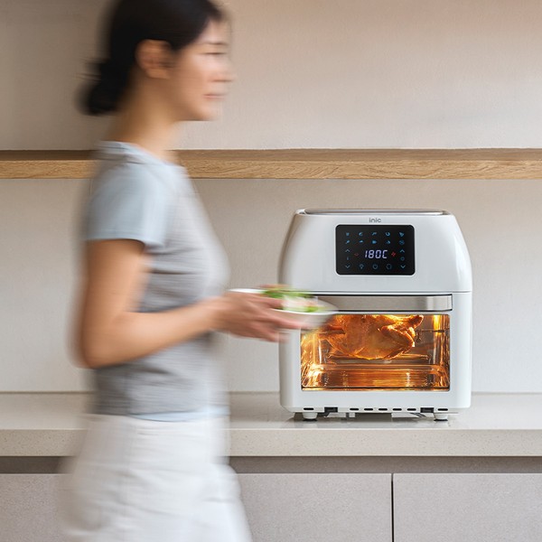 아이닉 대용량 올스텐 에어프라이어 16L 로티세리 AO-16L 크림화이트